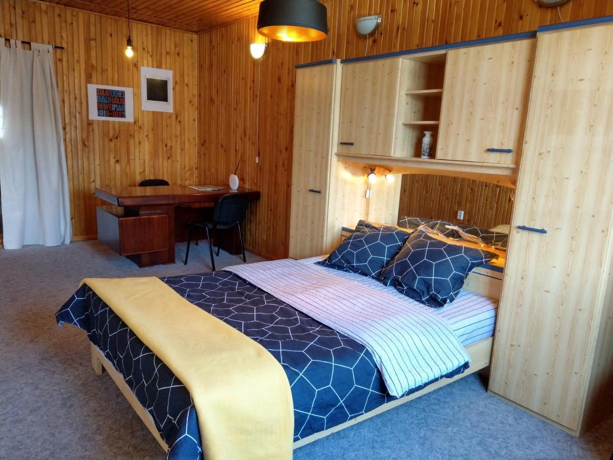 Grandpa'S Hidden Crib, 6 Bedroom, Pet Friendly Sinaia Esterno foto