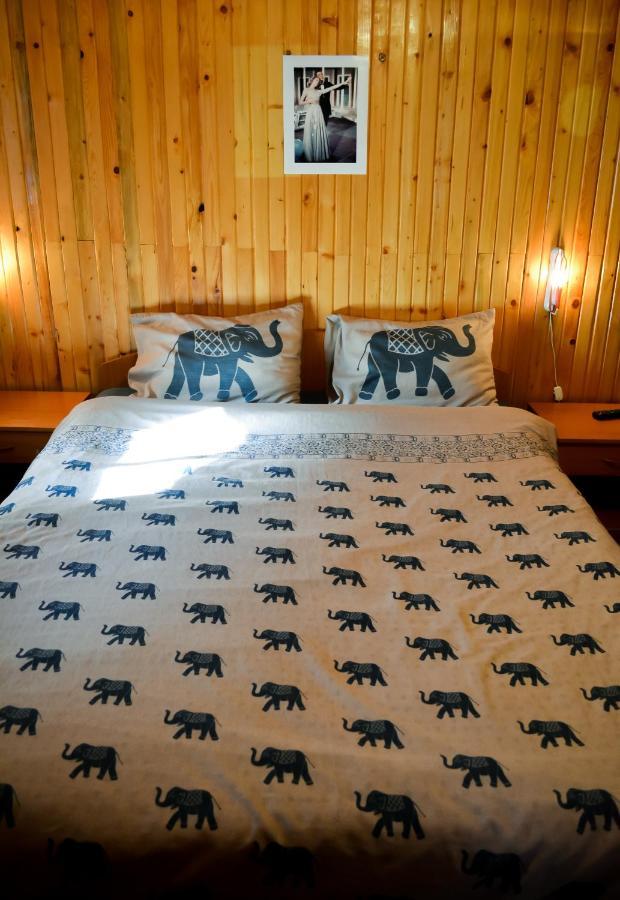 Grandpa'S Hidden Crib, 6 Bedroom, Pet Friendly Sinaia Esterno foto