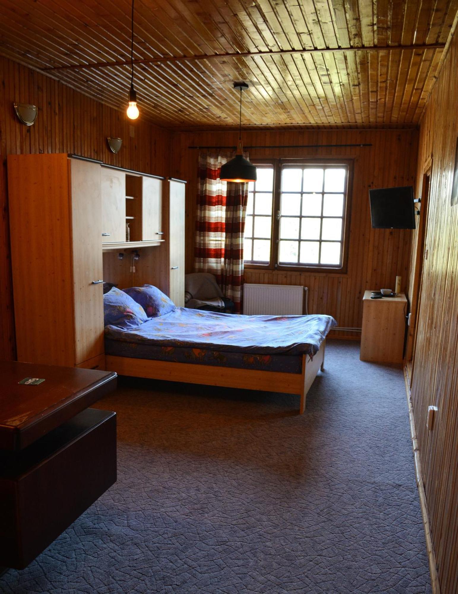 Grandpa'S Hidden Crib, 6 Bedroom, Pet Friendly Sinaia Esterno foto