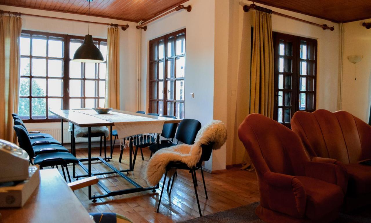 Grandpa'S Hidden Crib, 6 Bedroom, Pet Friendly Sinaia Esterno foto