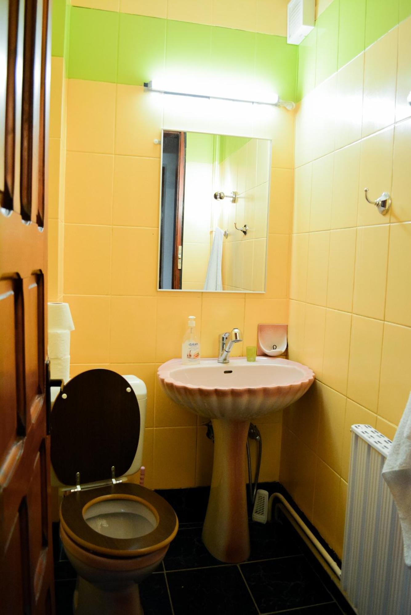 Grandpa'S Hidden Crib, 6 Bedroom, Pet Friendly Sinaia Esterno foto