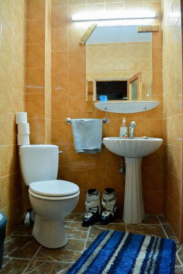Grandpa'S Hidden Crib, 6 Bedroom, Pet Friendly Sinaia Esterno foto